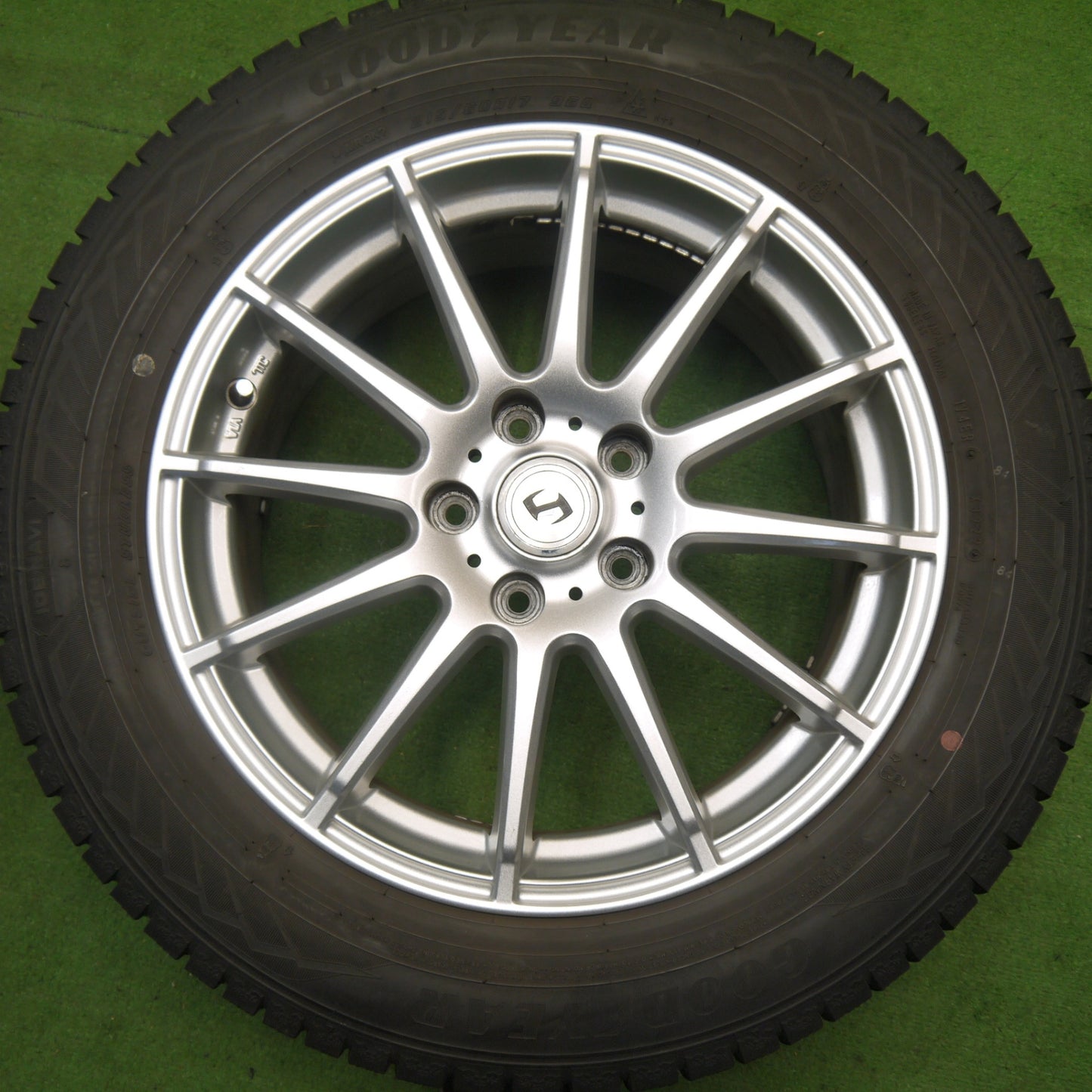 バリ溝！22年！キレイ！8.5分★スタッドレス 215/60R17 グッドイヤー アイスナビ8 weds 社外 アルミ ウェッズ 17インチ PCD114.3/5H★6041007Hス
