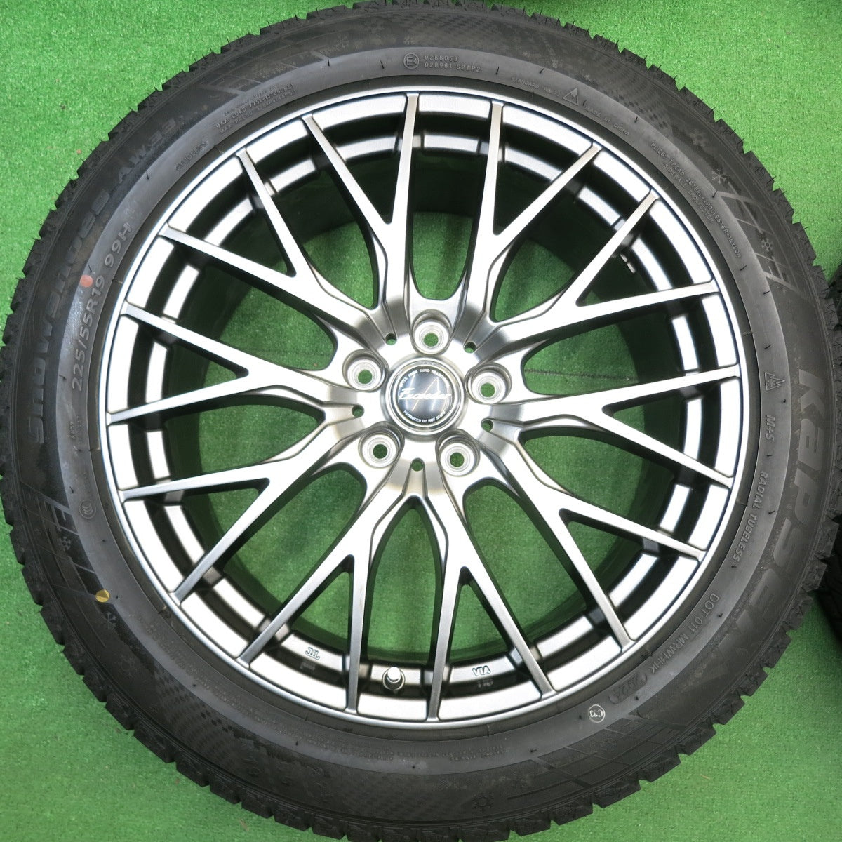 バリ溝！24年！キレイ！ほぼ10分★スタッドレス 225/55R19 カプセン Snowshoes AW33 Exceeder エクシーダー 19インチ PCD114.3/5H★5122503HAス