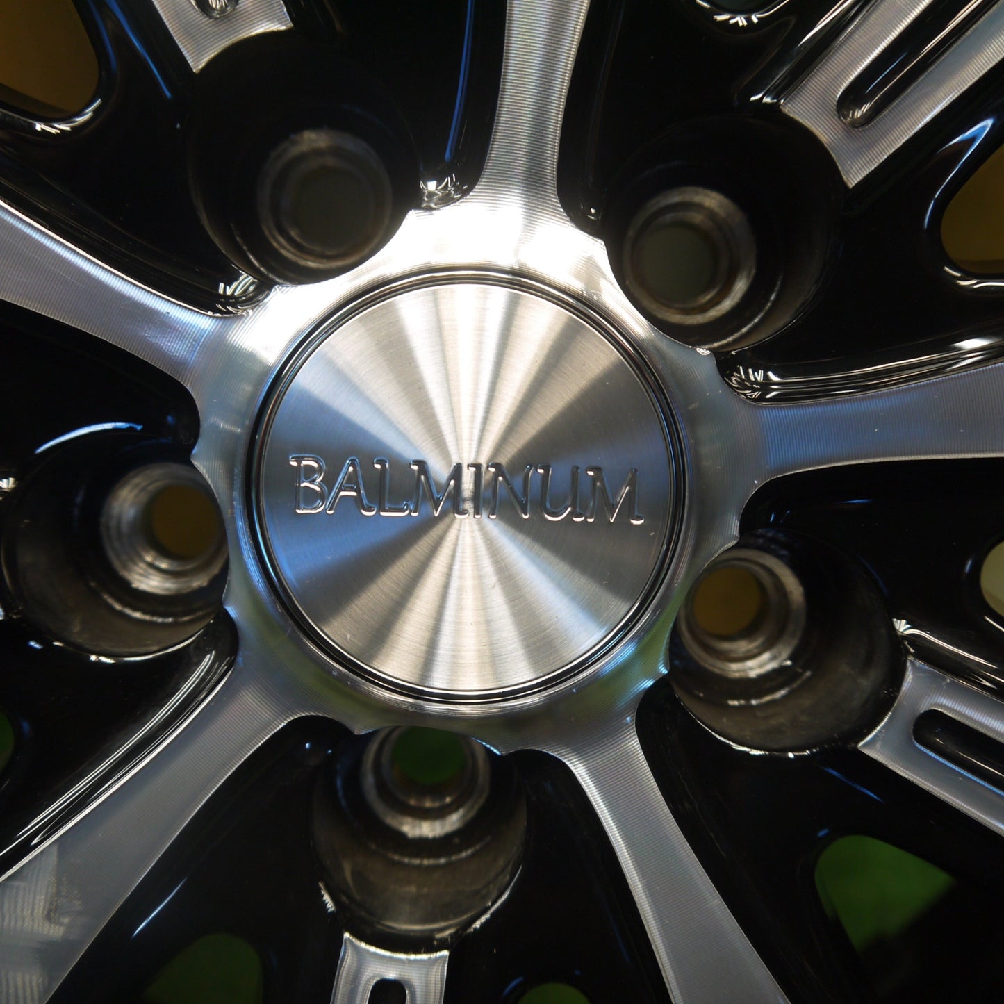 バリ溝！22年！キレイ！9分◎ライズ ロッキー 等 195/65R16 スタッドレス ブリヂストン ブリザック VRX3 BALMINUM K10 バルミナ 16インチ PCD100/5H◎6083102Hス