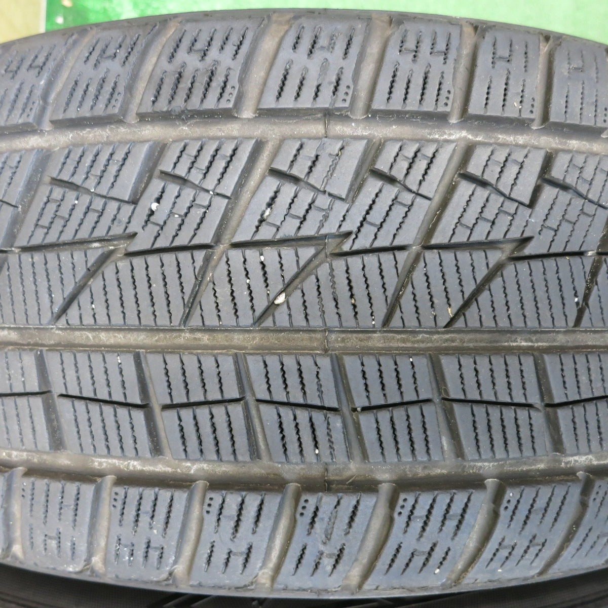 バリ溝！25年！8.5分◎スタッドレス 225/45R18 ジーテックス WH2000 Bahnsport BLEST バーンシュポルト ブレスト 18インチ PCD114.3/5H◎6091208HAス