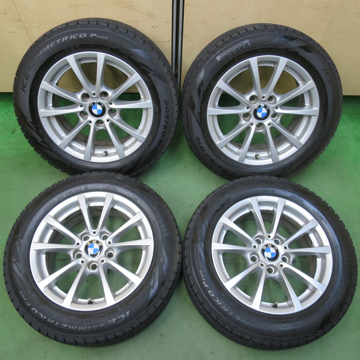 4本価格！21年★BMW 3シリーズ F30 F31 純正 205/60R16 スタッドレス ピレリ アイスアシンメトリコ プラス 16インチ PCD120/5H★5120402イス