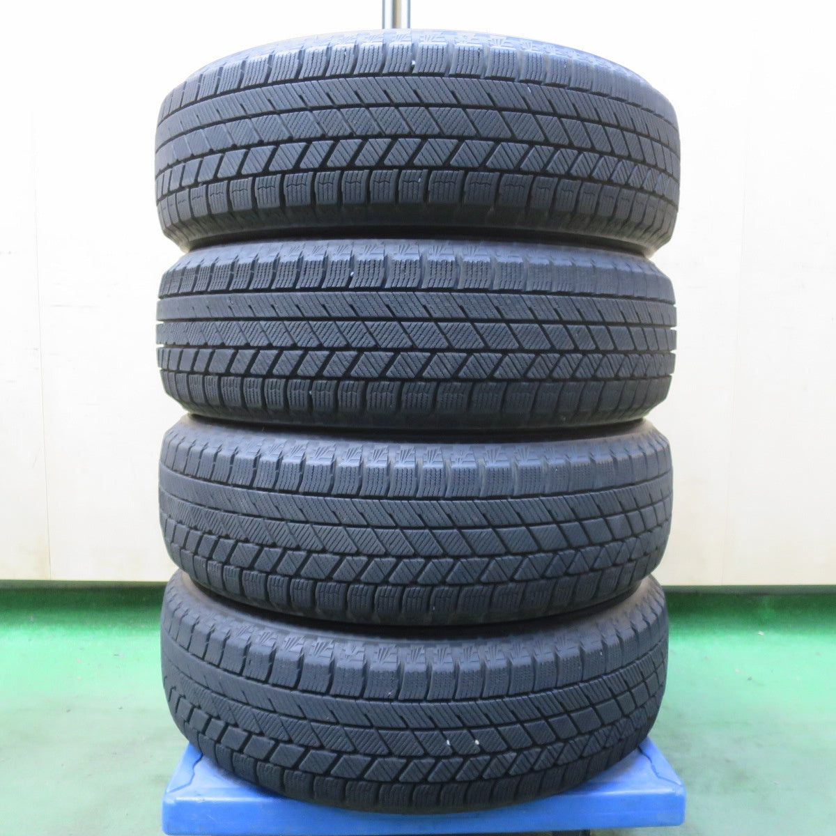 バリ溝！23年！キレイ！9分◎スタッドレス 165/60R14 ブリヂストン ブリザック VRX3 JP-STYLE JPスタイル 軽サイズ エブリィ 等 14インチ PCD100/4H◎6093002イス
