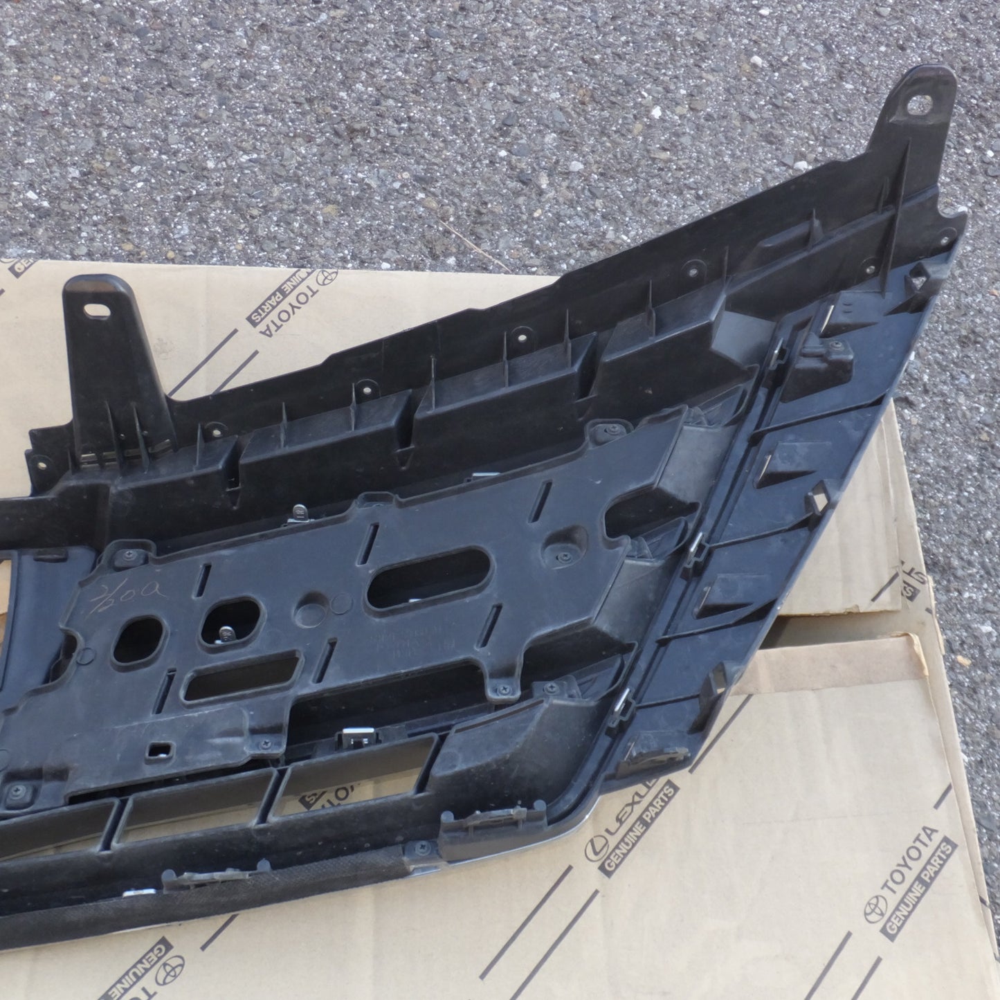 [送料無料] 岐阜発★トヨタ TOYOTA 純正 アルファード ANW20W フロントグリル 53101-58160/70/200(30)★