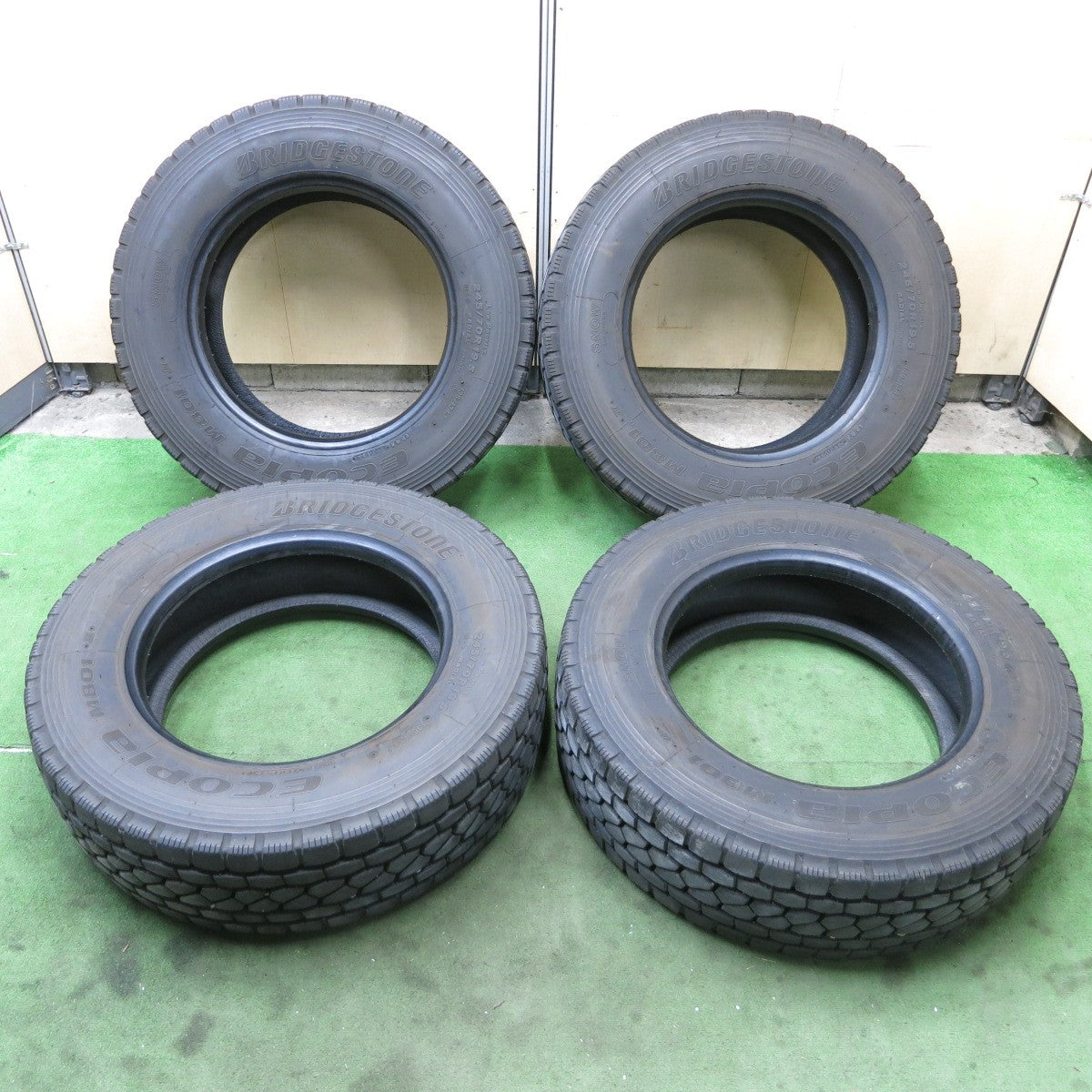 バリ溝！25年！9.5分★トラック タイヤ 245/70R19.5 136/134J ブリヂストン エコピア M801Ⅱ ミックス オールシーズン 19.5インチ★5122906ナスタ
