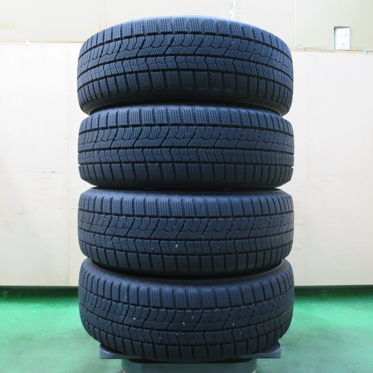 バリ溝！22年！キレイ！9分★スタッドレス 195/65R15 トーヨー オブザーブ GIZ2 weds ウェッズ 15インチ PCD114.3/5H★4121204イス