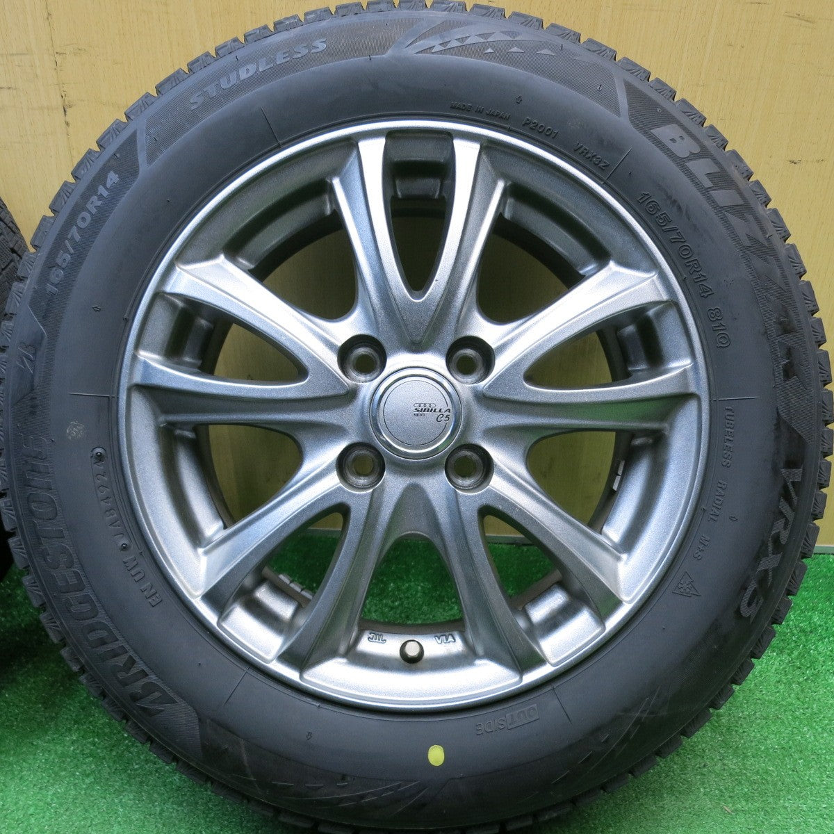 バリ溝！24年！9.5分以上★スタッドレス 165/70R14 ブリヂストン ブリザック VRX3 SIBILLA NEXT C5 シビラ 14インチ PCD100/4H★5122011HAス