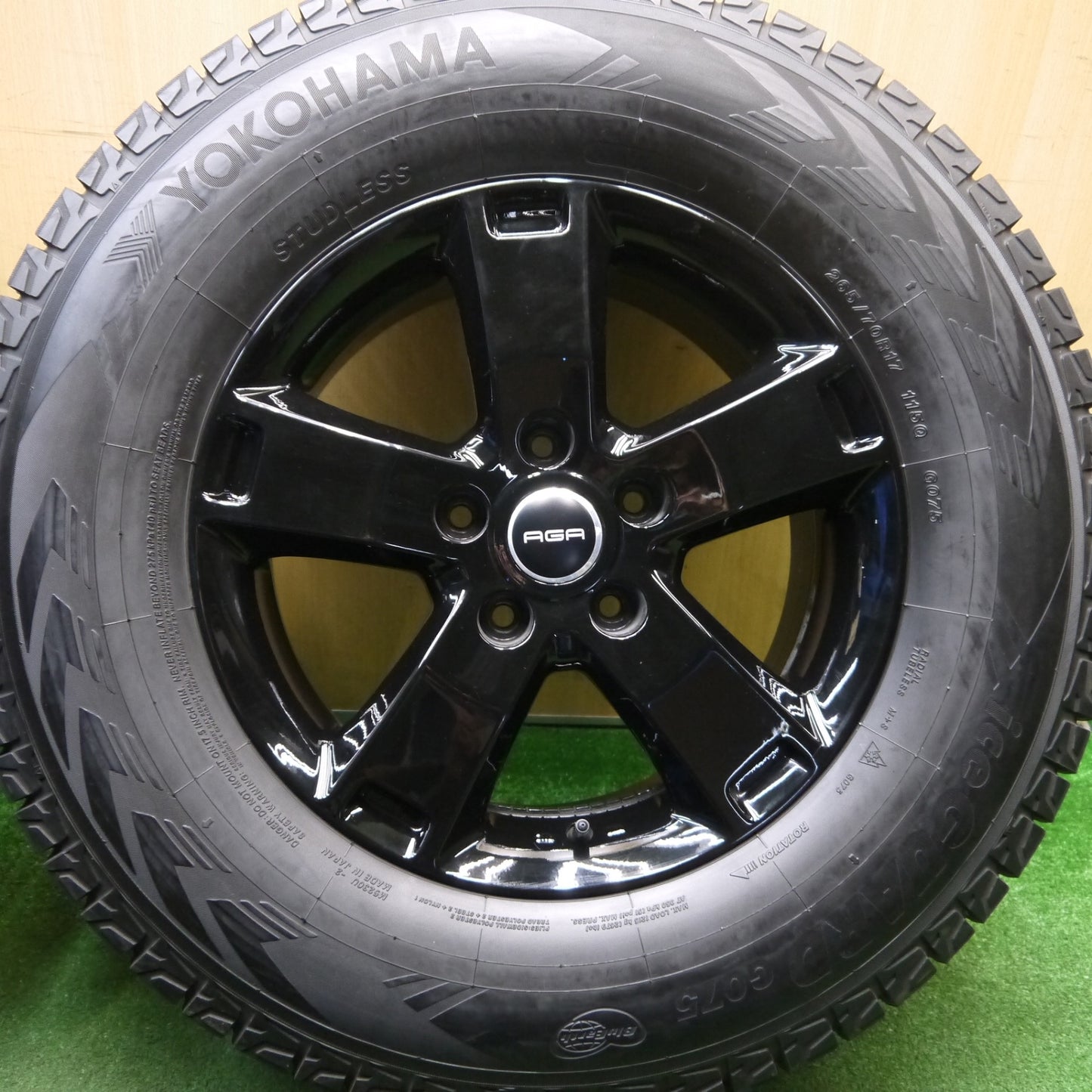 バリ溝！23年！キレイ！9.5分★ジープ ラングラー 等 AGA EsseⅡ 265/70R17 スタッドレス ヨコハマ アイスガード G075 エッセ2 17インチ PCD127/5H★6012810Hス