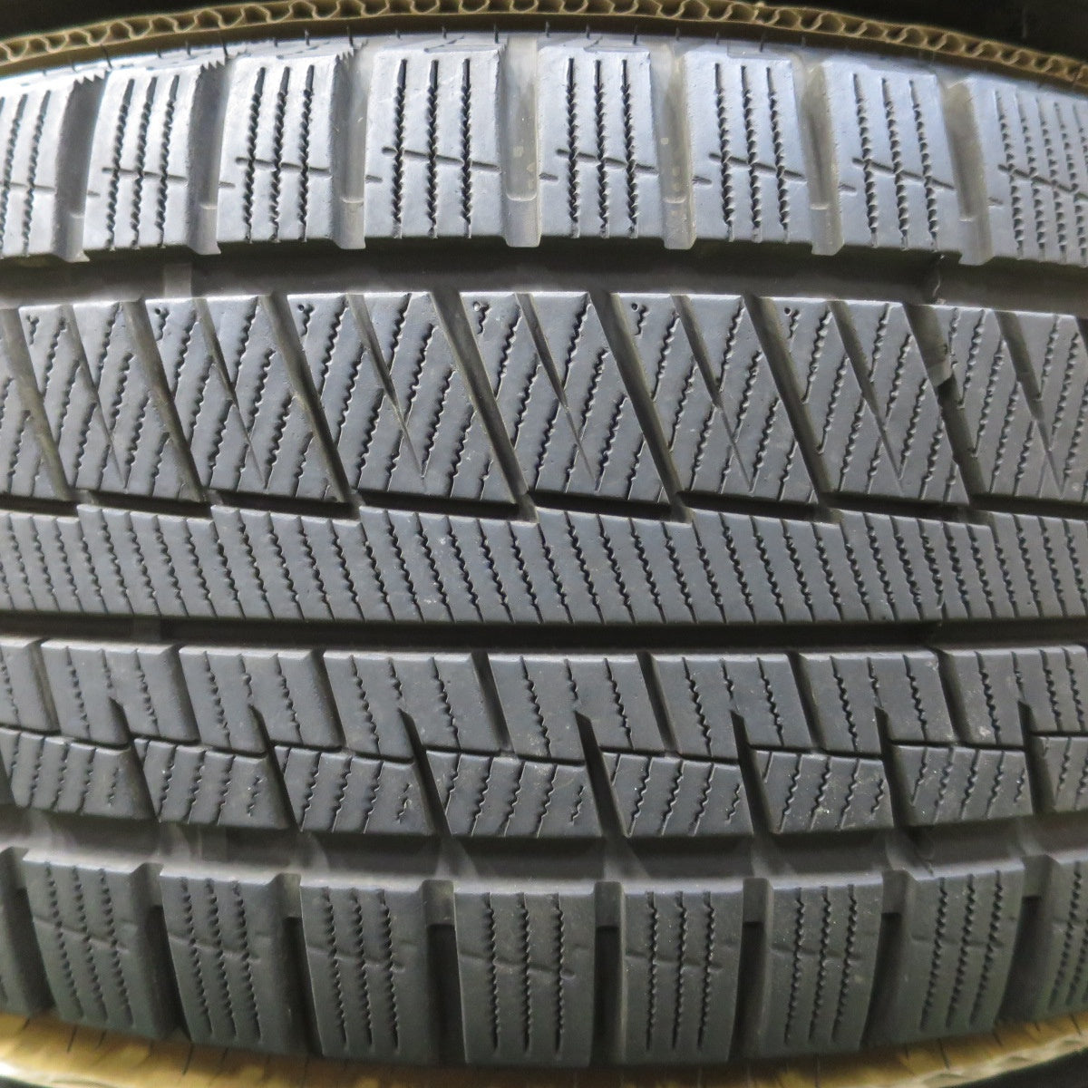 バリ溝！23年！キレイ！9分★スタッドレス 195/45R17 グリップマックス GRIP ICE X STRANGER ストレンジャー 17インチ PCD114.3/5H★6030304イス