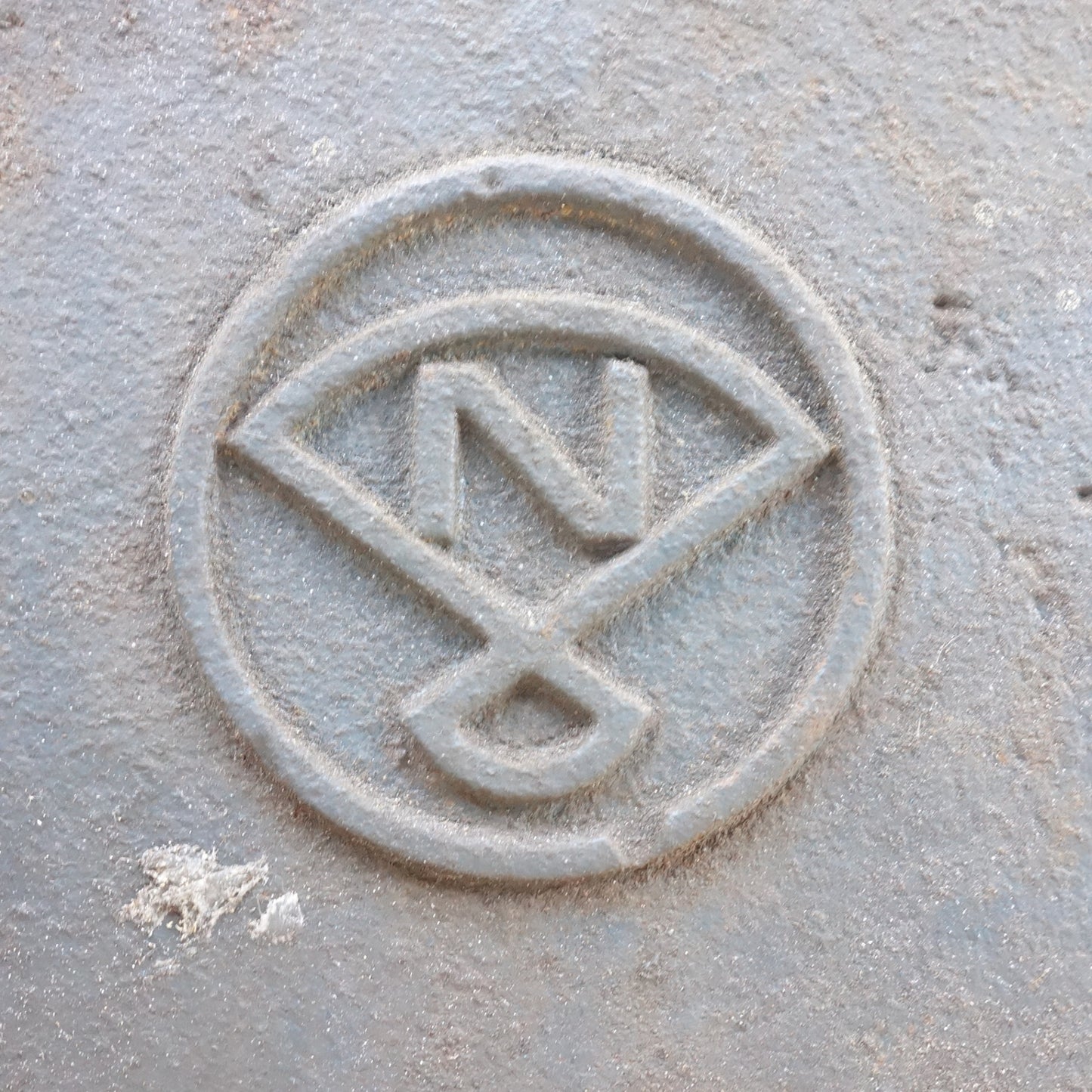 [送料無料] ◆ナベヤ 卓上 万力 150 型式 不明 ベンチ バイス 締め付け 固定 工具 道具①◆