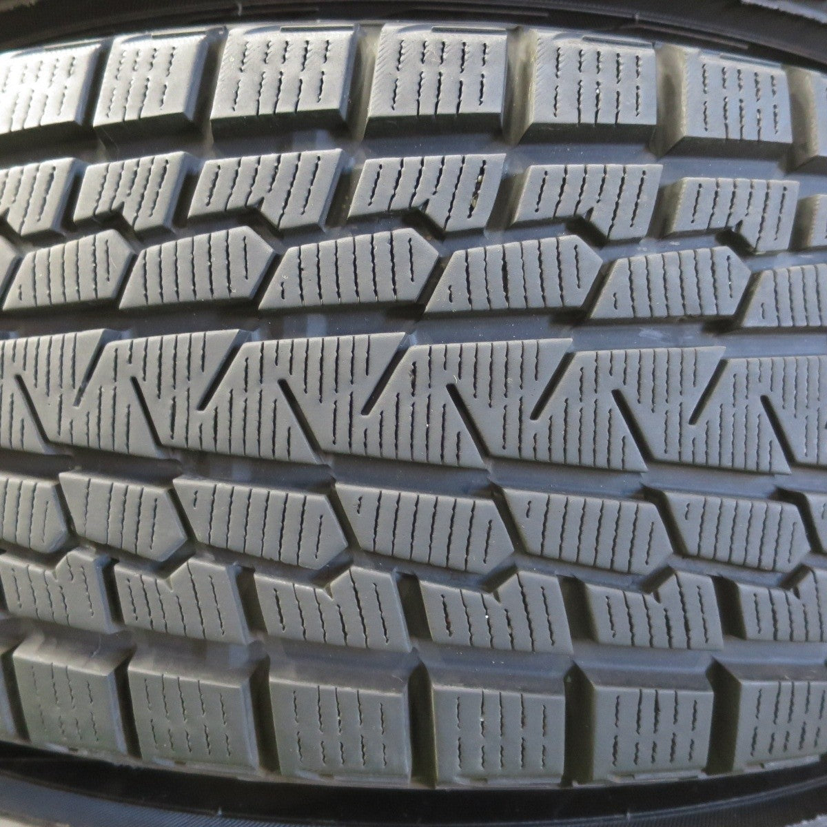 バリ溝！9.5分★スタッドレス 225/65R17 ヨコハマ アイスガード G075 社外 アルミ 17インチ PCD114.3/5H★5012514イス
