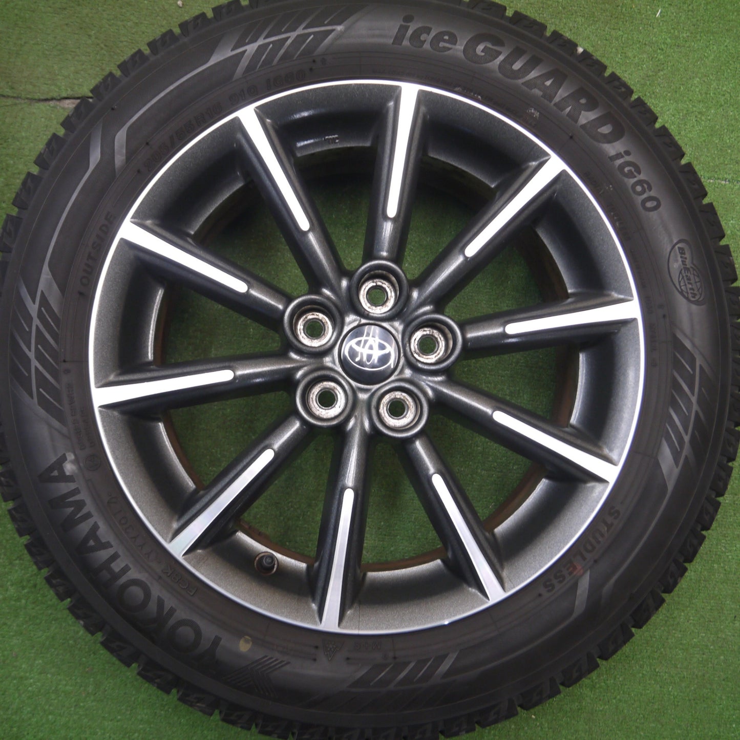 [送料無料] バリ溝！キレイ！8.5分★トヨタ 86 スバル BRZ 純正 205/55R16 スタッドレス ヨコハマ アイスガード iG60 16インチ PCD100/5H★5021413Hス