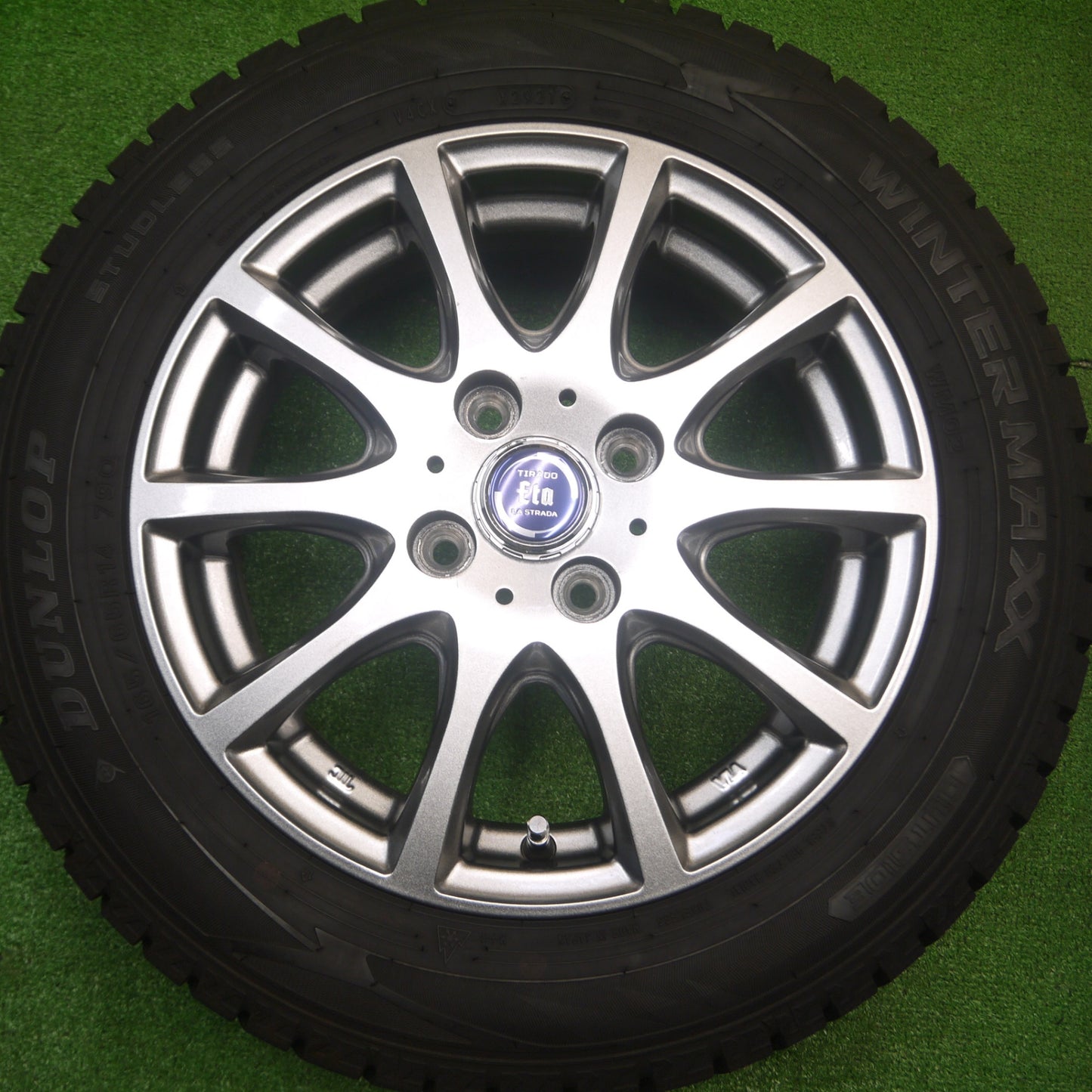 [送料無料] バリ溝!21年!キレイ!9.5分★スタッドレス 165/65R14 ダンロップ ウィンターマックス WM02 ティラード Eta ラ・ストラーダ 14インチ 軽自動車 ハスラー デリカD:2 等 PCD100/4H★4110508Hス
