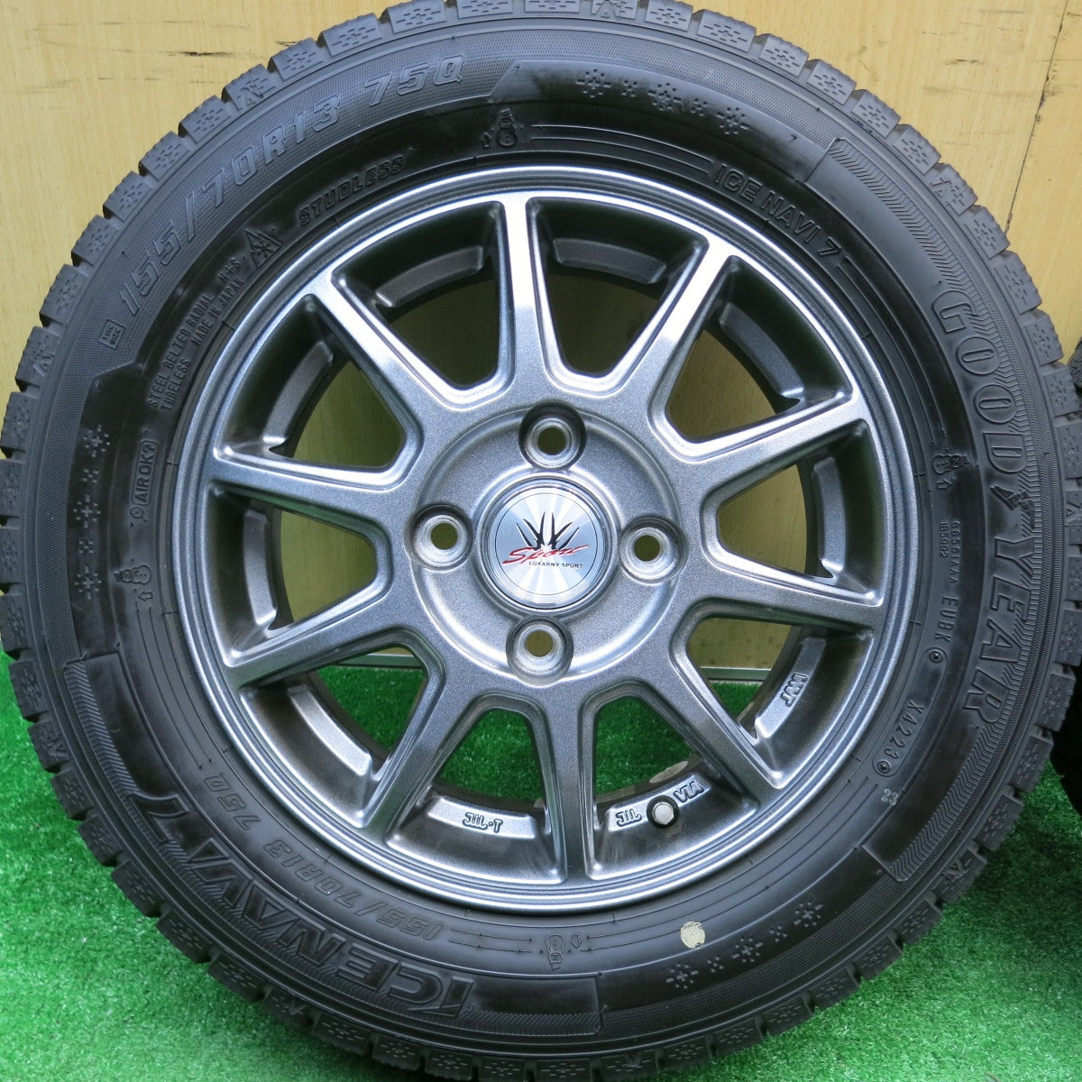 ほぼ未使用！23年！キレイ★LOXARNY SPORT 155/70R13 スタッドレス グッドイヤー アイスナビ7 ロクサーニ スポーツ 13インチ PCD100/4H★5113019HAス