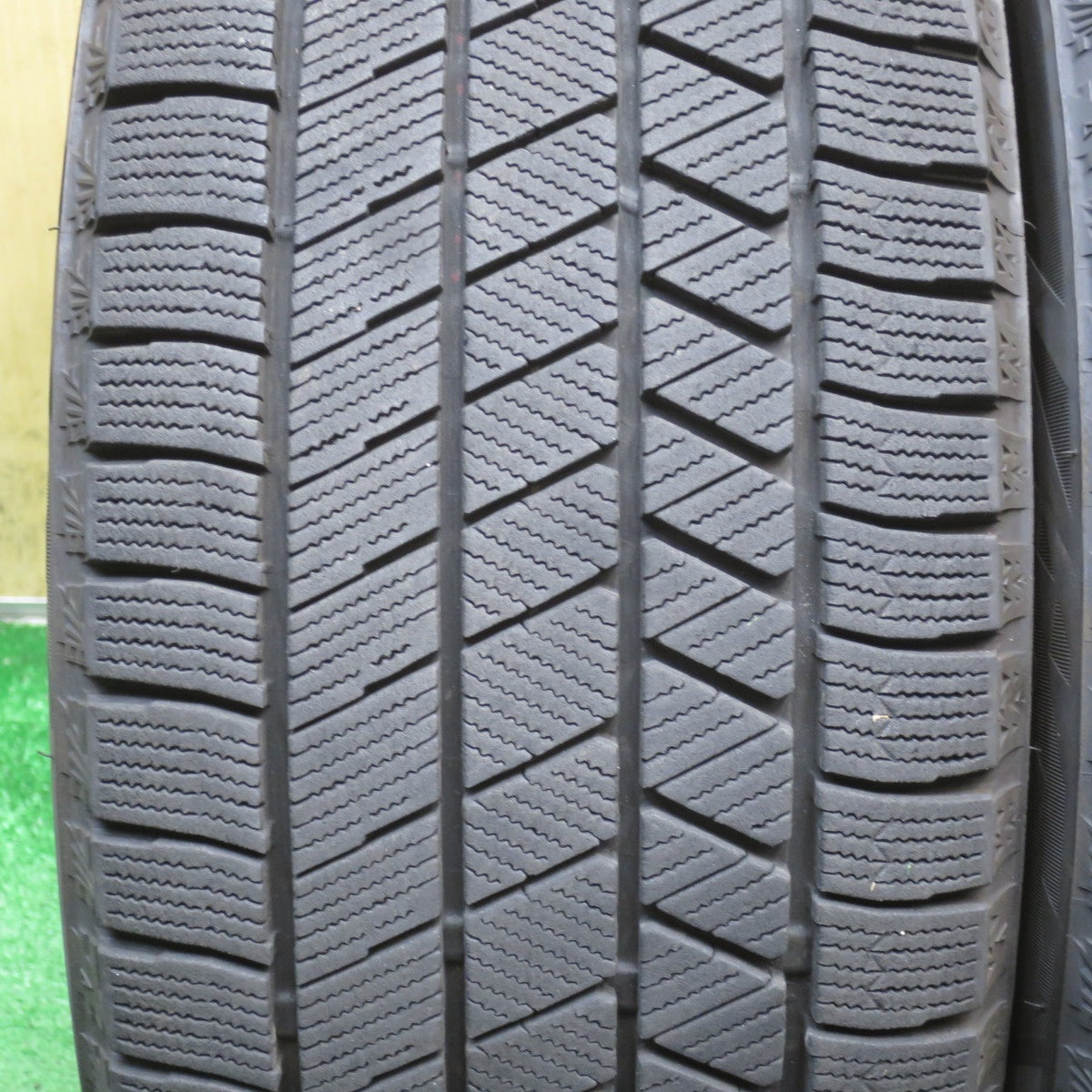 バリ溝！24年！キレイ！9.5分◎スバル インプレッサ スポーツ 純正 205/50R17 スタッドレス ブリヂストン ブリザック VRX3 17インチ PCD100/5H◎6090904NJス