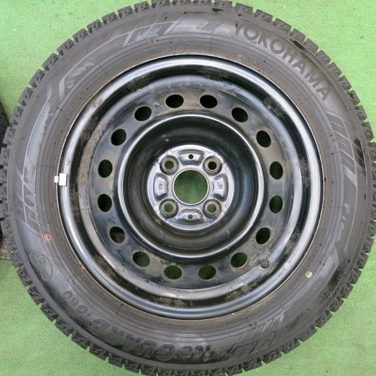 バリ溝！22年！9.5分以上☆スタッドレス 185/65R15 ヨコハマ