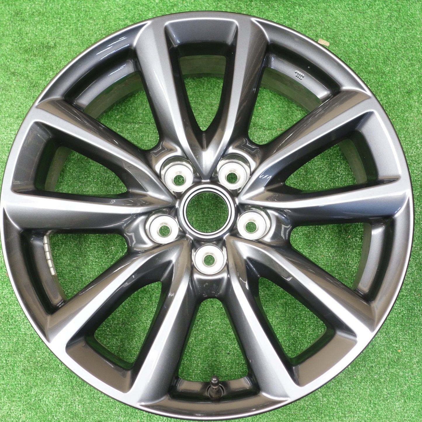 新車外し★マツダ3 ファストバック 純正 ホイール 18インチ 18×7J PCD114.3/5H★5112902KTホ