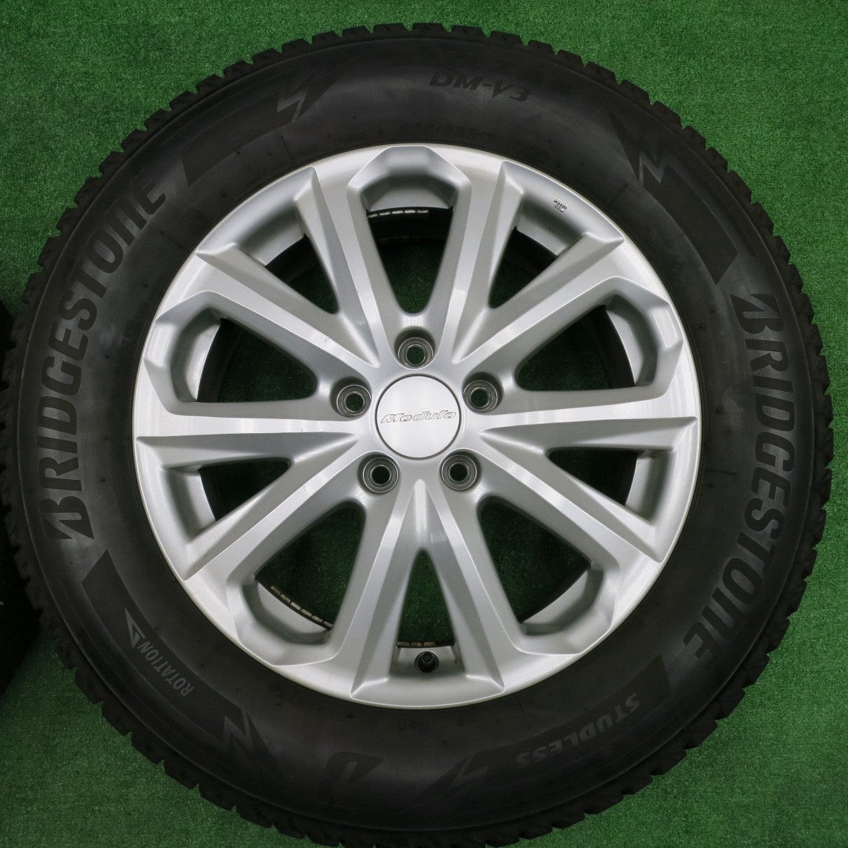 [送料無料] バリ溝！キレイ！8.5分★ホンダ CR-V 純正 Modulo 225/65R17 スタッドレス ブリヂストン ブリザック DM-V3 モデューロ CRV PCD114.3/5H★4091903NJス