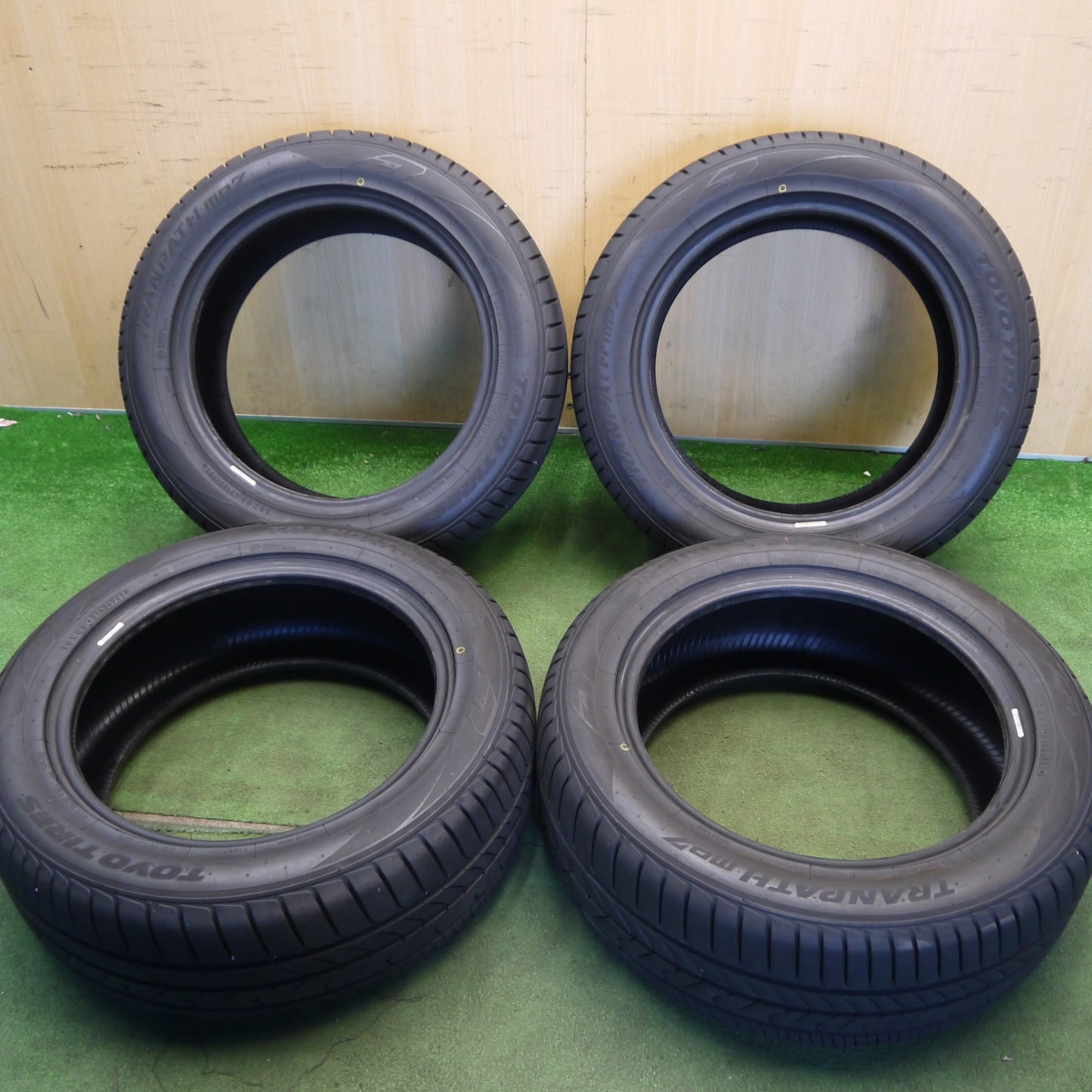 バリ溝！25年！9.5分★225/55R17 トーヨー トランパス MP7 タイヤ 17インチ フォレスター C-HR アルファード CX5 等★6051806Hノタ