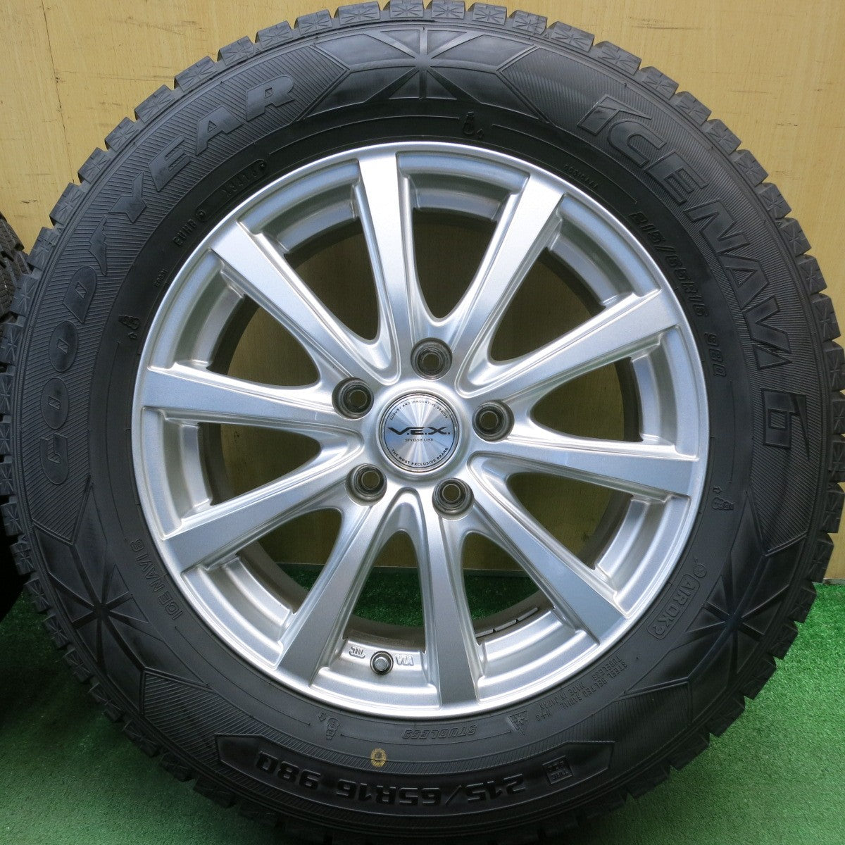 バリ溝！キレイ！9分◎スタッドレス 215/65R16 グッドイヤー アイスナビ6 V.E.X. VEX 社外 アルミ 16インチ PCD114.3/5H◎6082712HAス