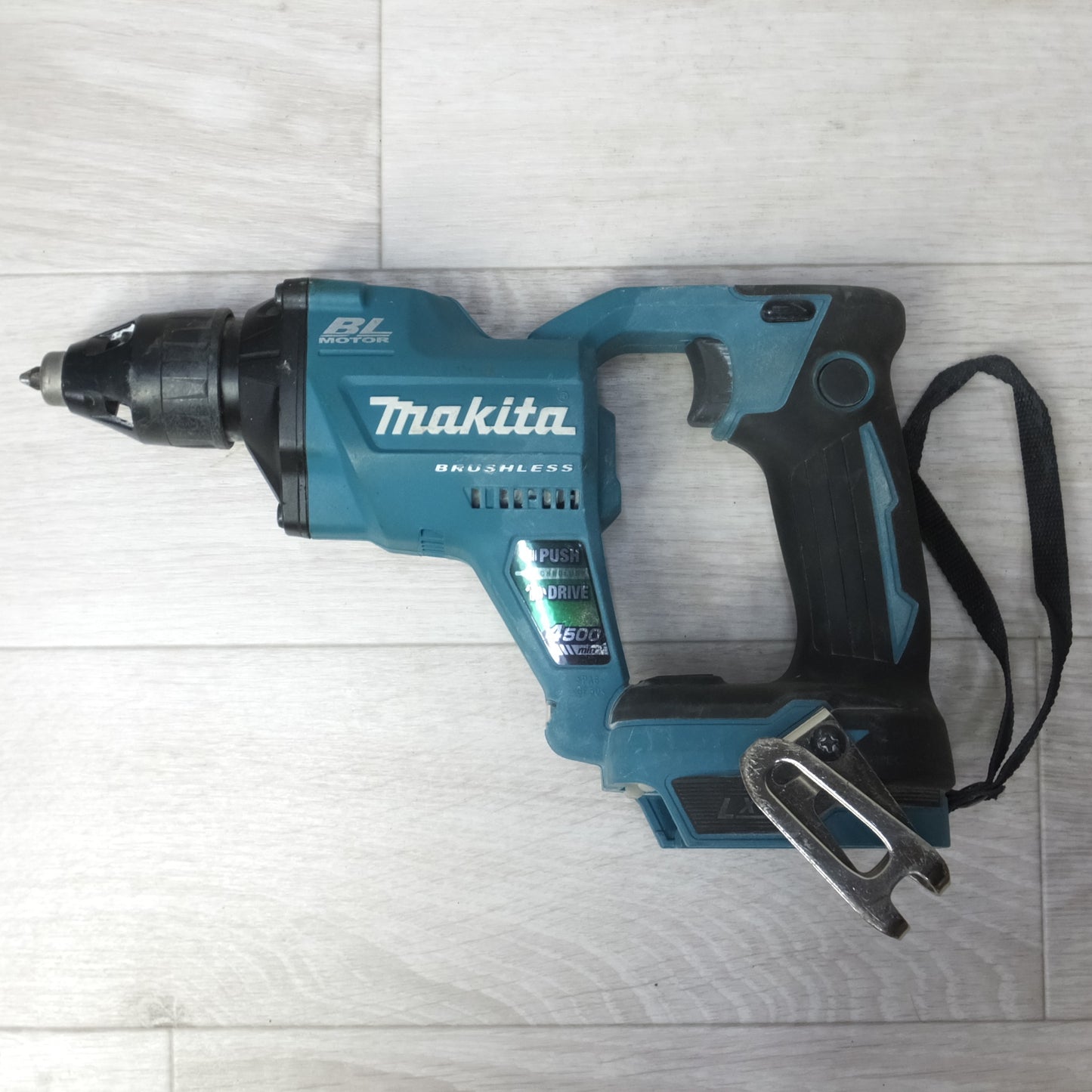 [送料無料] ◆makita マキタ 充電式スクリュードライバ FS455D 18V バッテリー付き 電動工具◆