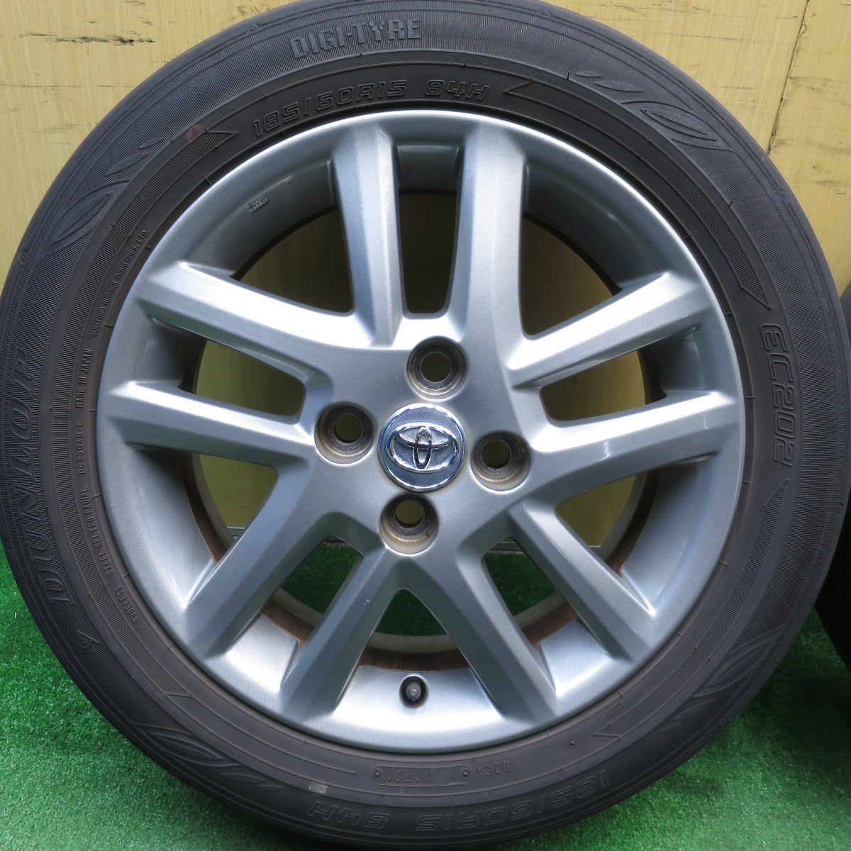 [送料無料] 4本価格！23年★トヨタ カローラ フィルダー 純正 185/60R15 ダンロップ EC202 ヨコハマ BluEarth-ES ES32 15インチ PCD100/4H★5031013Hノ