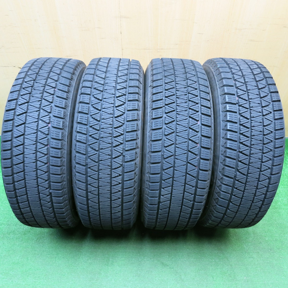バリ溝！キレイ！9.5分★スタッドレス 225/65R17 ブリヂストン ブリザック DM-V3 ravrion RS01 ラブリオン 17インチ PCD114.3/5H★6010203HAス