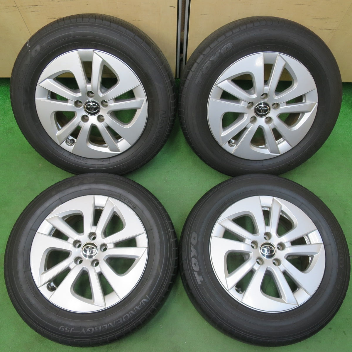 [送料無料] キレイ★トヨタ 50系 プリウス 純正 195/65R15 トーヨー ナノエナジー J59 15インチ PCD100/5H★5022115イノ