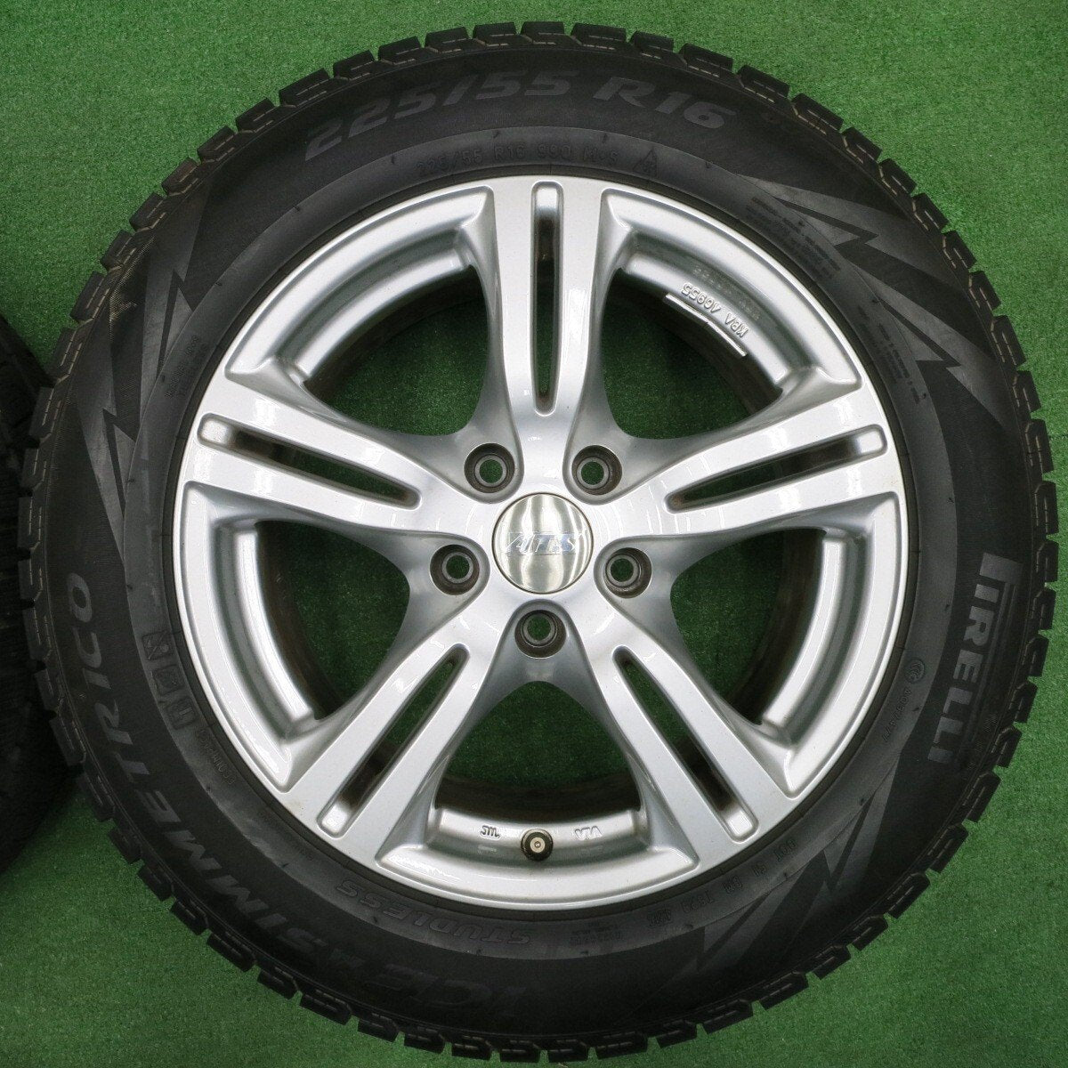 バリ溝！キレイ！9分★アウディ等 ATS ペガサス 225/55R16 スタッドレス ピレリ アイスアシンメトリコ PCD112/5H★4111404NJス