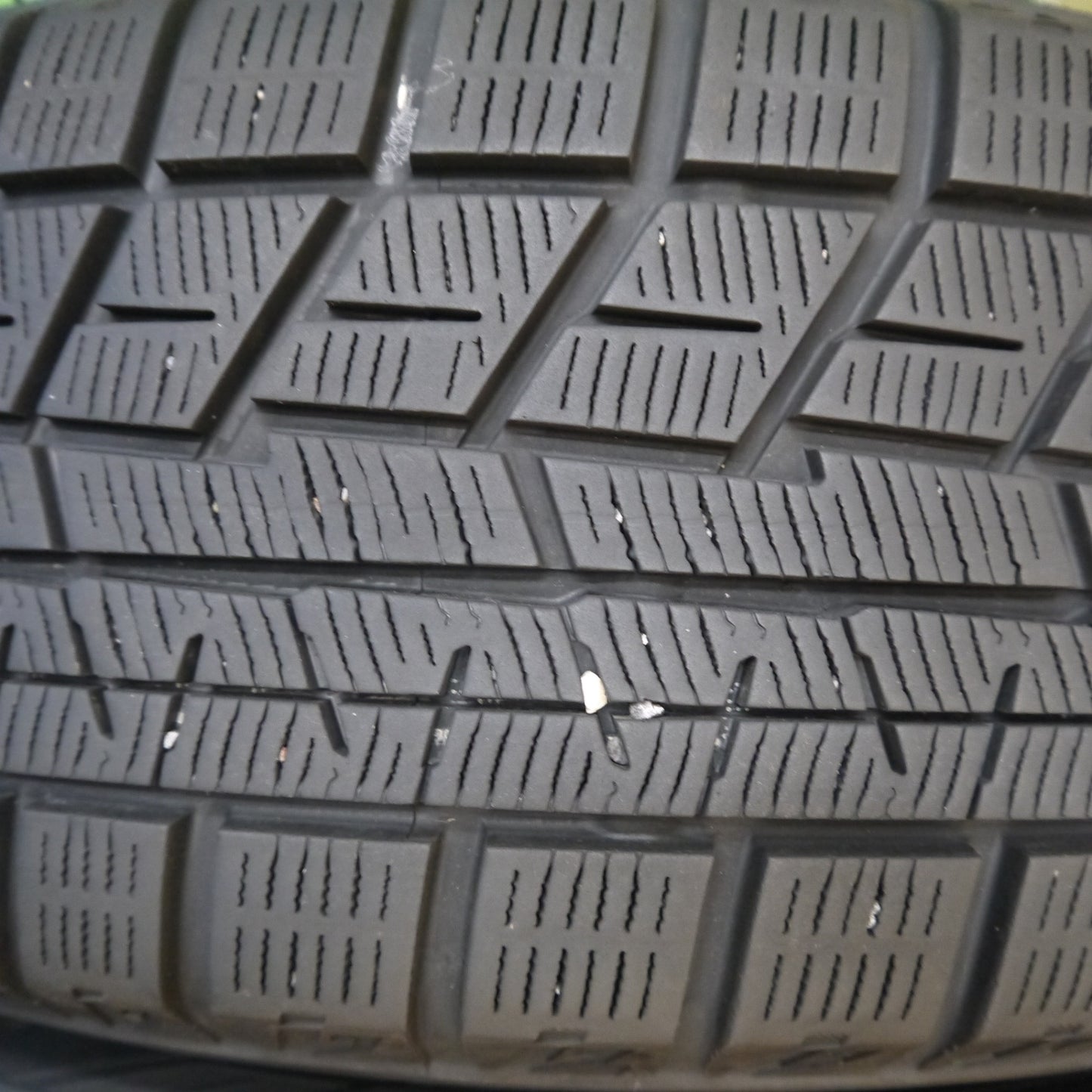 バリ溝！22年！キレイ！8.5分★スタッドレス 195/65R15 ヨコハマ アイスガード iG60 MiLLOUS ミルアス 15インチ PCD114.3/5H★5102805Hス