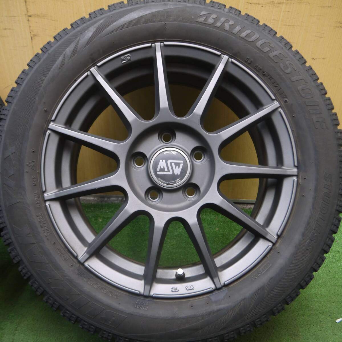 4本価格★ワーゲン 等 MSW O・Z 205/55R16 スタッドレス ブリヂストン ブリザック VRX OZレーシング PCD112/5H★4061210Hス