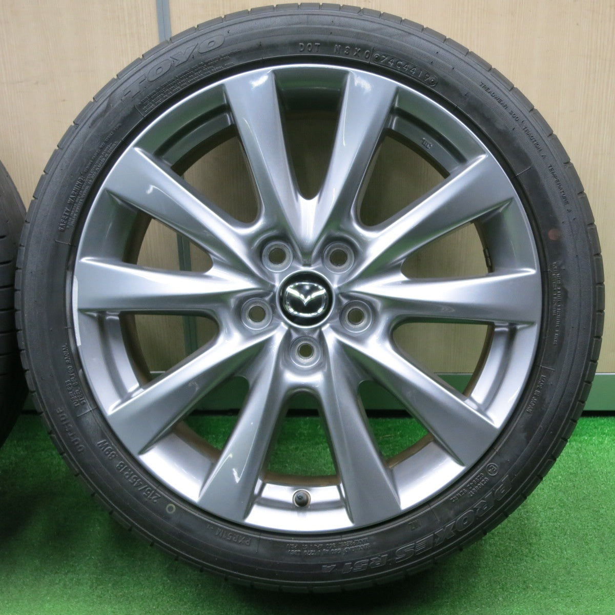 [送料無料] バリ溝！キレイ！9.5分★マツダ3 純正 215/45R18 トーヨー プロクセス R51A 18インチ PCD114.3/5H★4112210NJノ