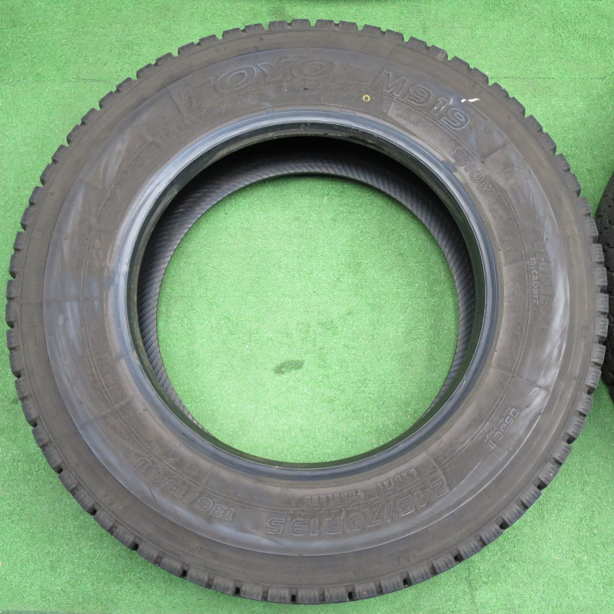バリ溝！25年！9.5分★トラック バス タイヤ 245/70R19.5 136/134J スタッドレス トーヨー M919 19.5インチ★6032903NKスタ