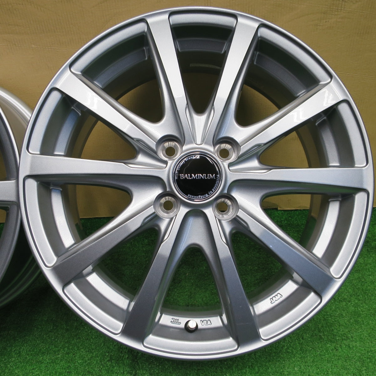 未使用★BALMINUM LS10 バルミナ 16インチ ホイール 16×6J PCD100/4H★6010502NKホ