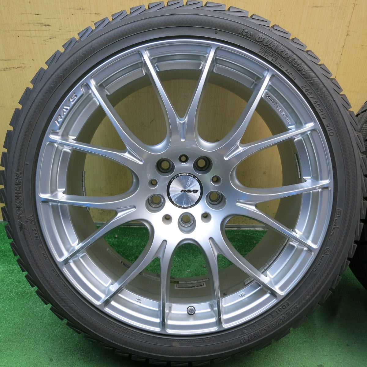 バリ溝！9.5分◎BMW 等 RAYS HOMURA 2X7 245/40R19 スタッドレス ヨコハマ アイスガード iG30 レイズ ホムラ 2×7 19インチ PCD120/5H◎6101103HAス
