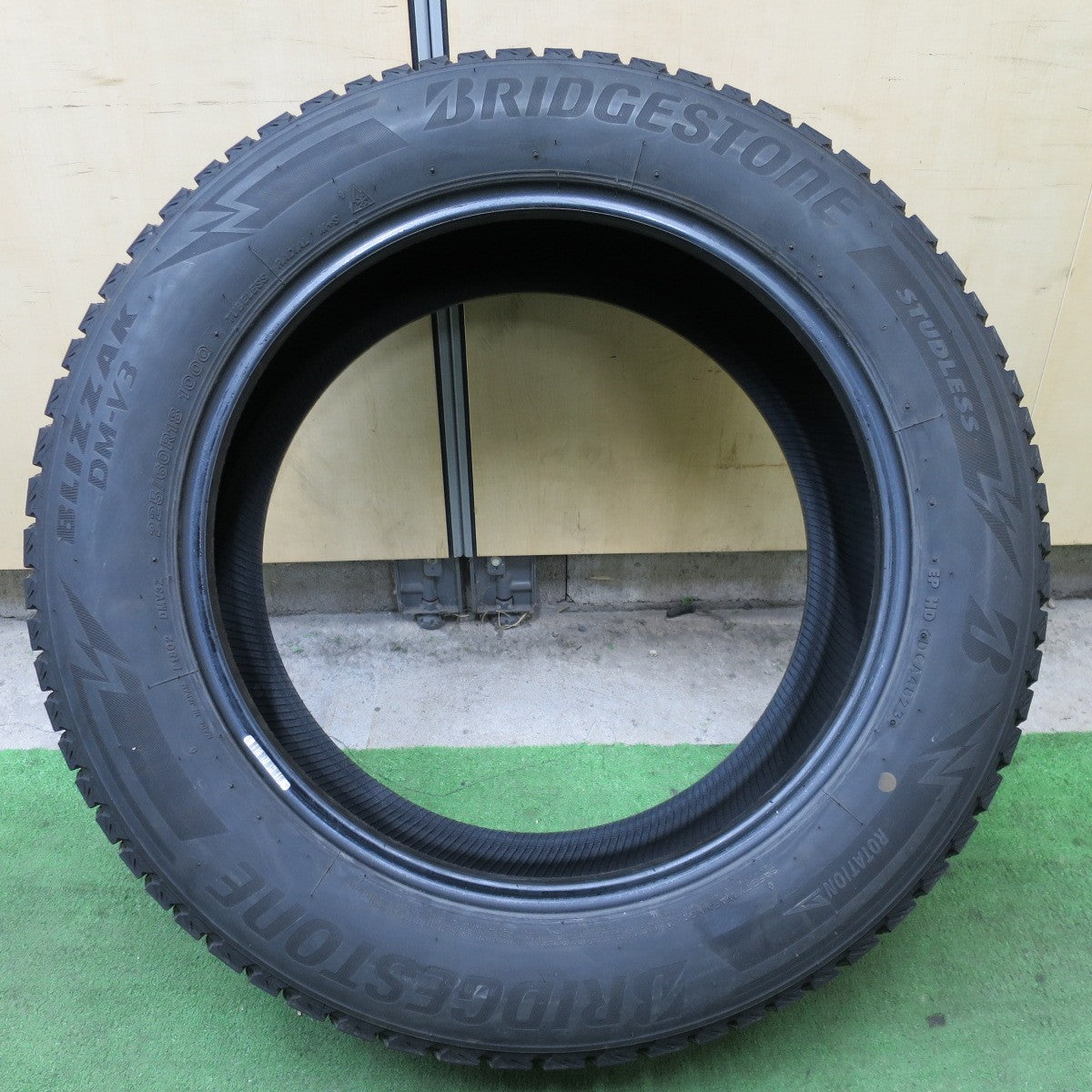 1本価格！23年★スタッドレス 225/60R18 ブリヂストン ブリザック DM-V3 タイヤ 18インチ レクサス NX ハリアー RAV4 等★6020901ナスタ