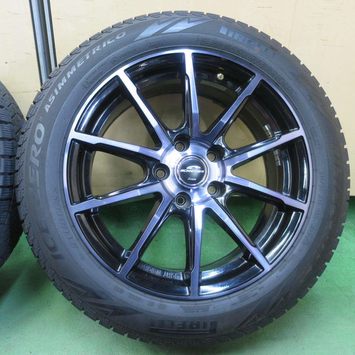 バリ溝！22年！キレイ！9分★スタッドレス 215/55R17 ピレリ アイス ゼロ アシンメトリコ SCHNEIDER シュナイダー 17インチ PCD114.3/5H★6042008イス