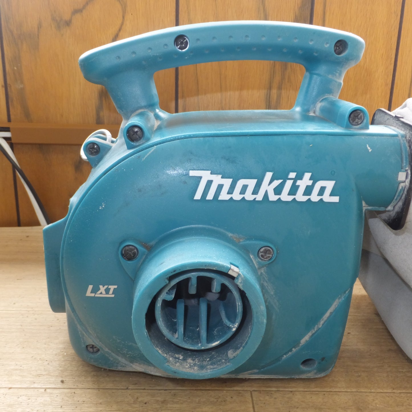 [送料無料] ★マキタ makita 充電式小型集じん機 VC350D 18V　充電器 DC18RC T　セット　バッテリ なし★