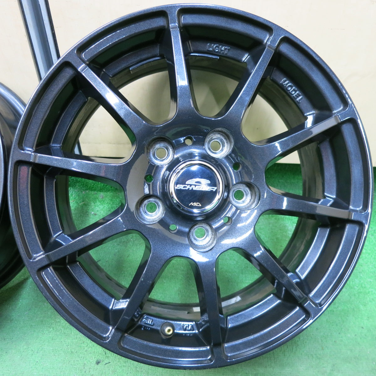 4本価格★SCHNEIDER MiD シュナイダー マルカ 15インチ 15×6J PCD114.3/5H★5042306SYホ