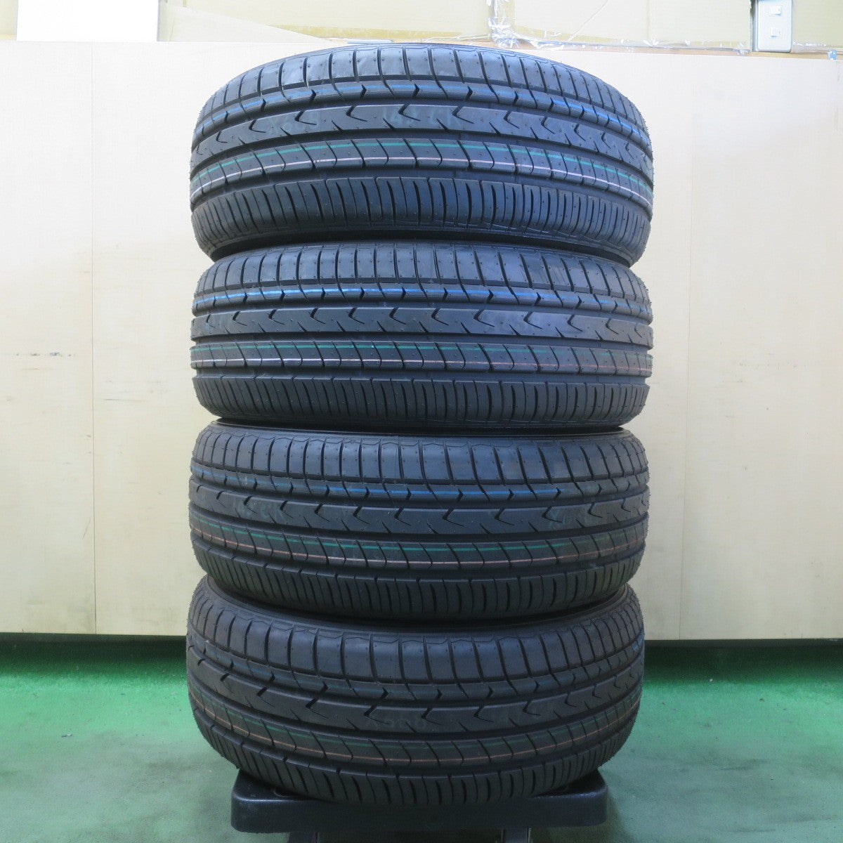 未使用◎205/55R17 トーヨー トランパス MPZ タイヤ 17インチ ステップワゴン ストリーム アコード 等◎6082809イノタ