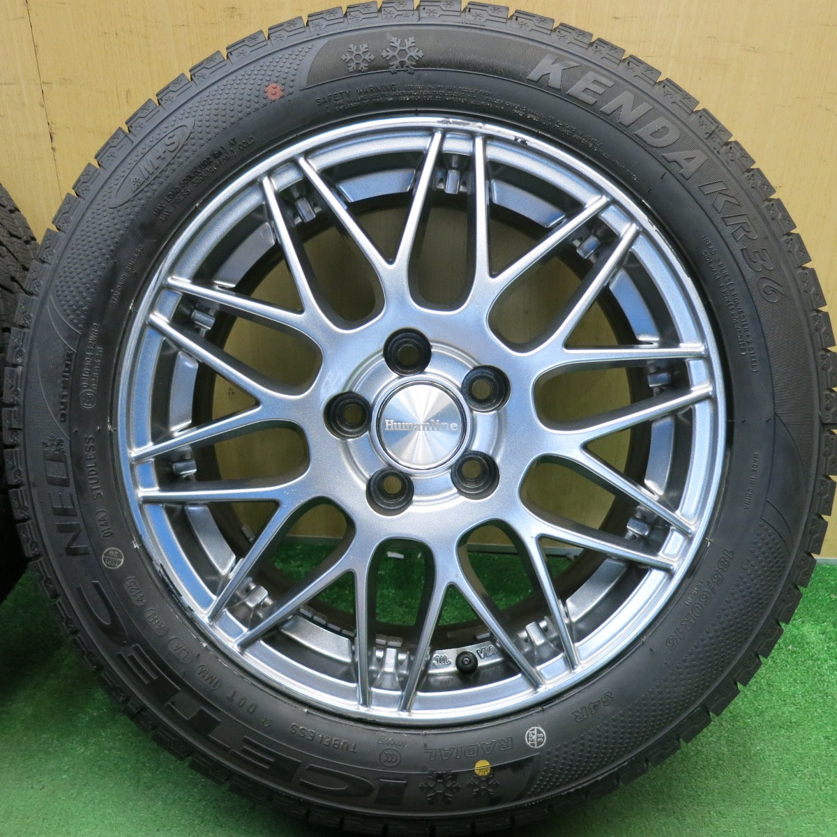 バリ溝！25年！ほぼ10分★シエンタ 等 185/60R15 スタッドレス ケンダ KR36 アイステック ネオ Humanline MM-022 ヒューマンライン 15インチ PCD100/5H★6052306HAス