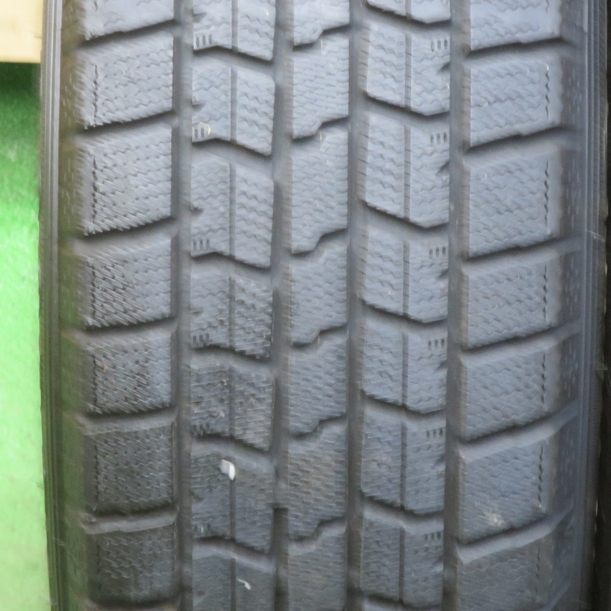 バリ溝！24年！9.5分以上★スタッドレス 195/65R15 グッドイヤー アイスナビ7 ravrion ラブリオン 15インチ PCD114.3/5H★5101401TTス