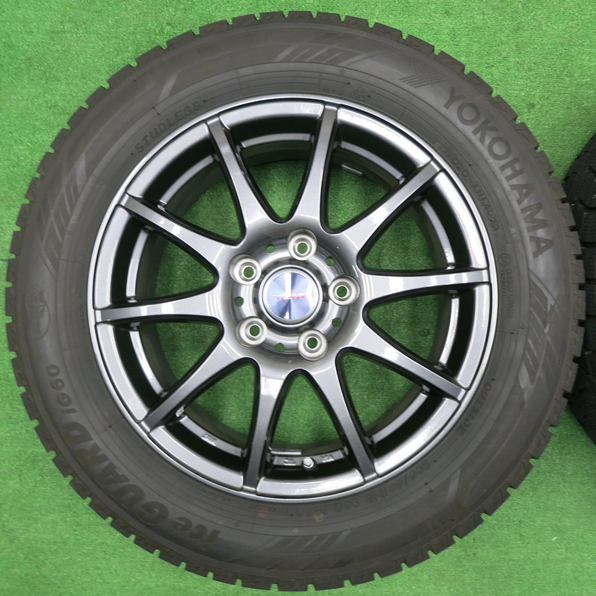 [送料無料] 超バリ溝！23年！キレイ！ほぼ10分★スタッドレス 205/60R16 ヨコハマ アイスガード iG60 VELVA CHARGE ヴェルヴァ 16インチ PCD114.3/5H★4101501NJス