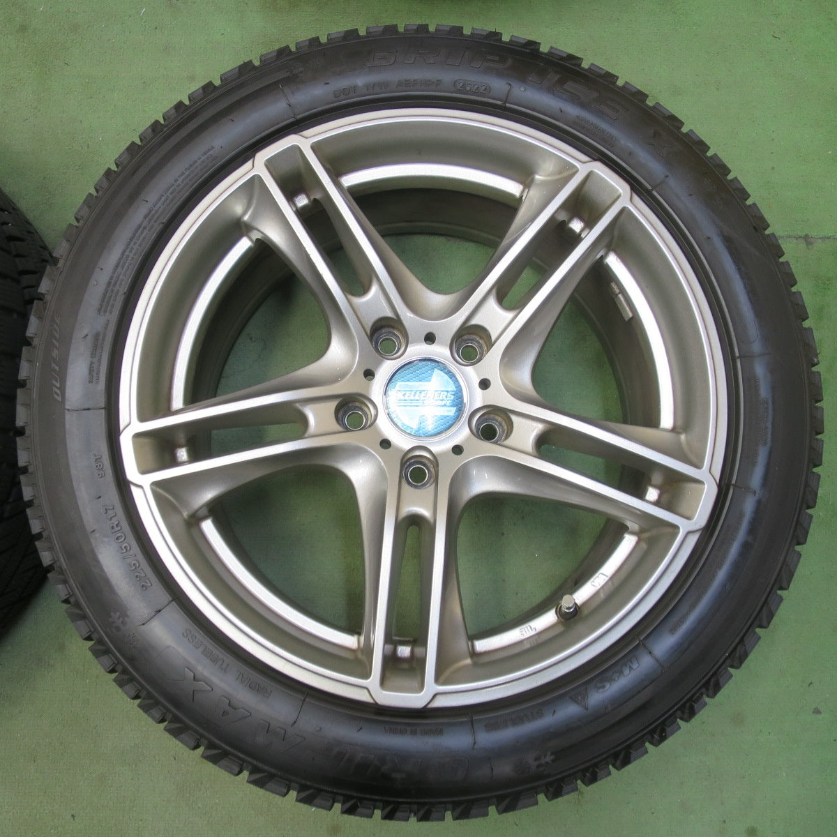 バリ溝！22年！9分★BMW 等 KELLENERS Sport 225/50R17 スタッドレス グリップマックス GRIP ICE X ケレナーズ スポーツ 17インチ PCD120/5H★6060408イス