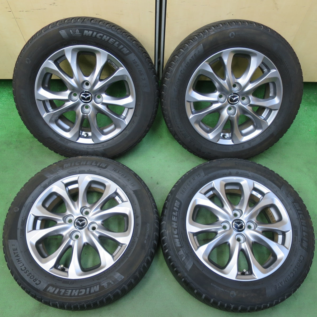 キレイ！21年★マツダ2 純正 185/65R15 ミシュラン CROSSCLIMATE2 15インチ PCD100/4H★5072501イノ