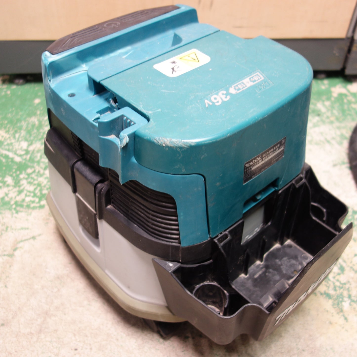 [送料無料] ☆マキタ 粉じん 専用 業務用 充電式 集じん機 36V VC864D 本体のみ 集塵 電動 工具☆