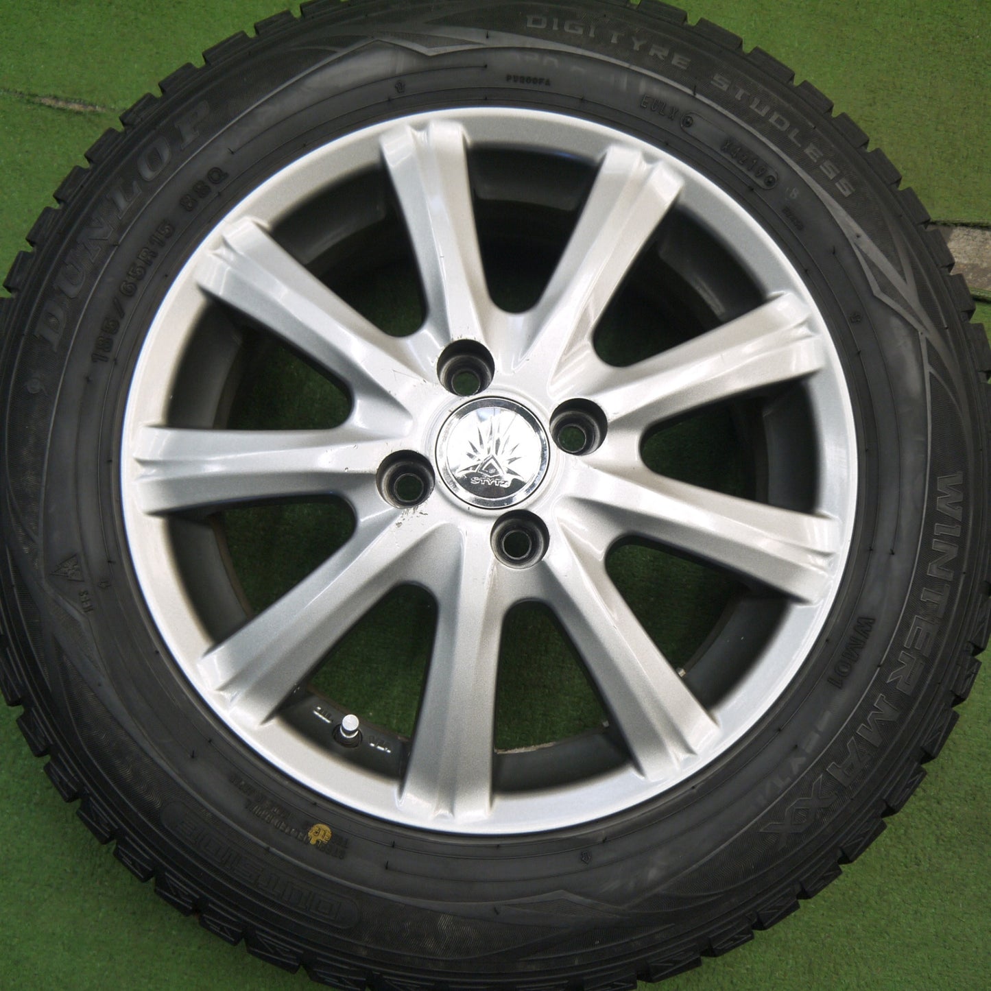 4本価格★スタッドレス 185/65R15 ダンロップ ウインターマックス WM01 STYTZ 15インチ PCD100/4H★5053001Hス