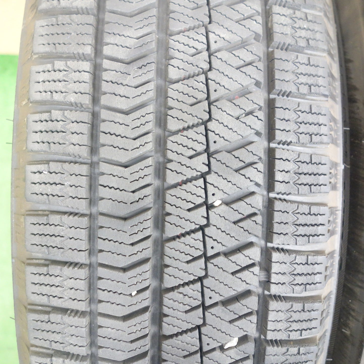バリ溝！23年！キレイ！9.5分★スタッドレス 195/60R17 ブリヂストン ブリザック VRX2 ECO FORME エコフォルム 17インチ PCD114.3/5H★6031102KTス