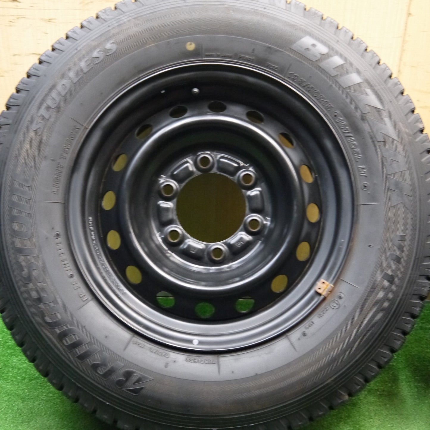 バリ溝！21年！キレイ！9分★トヨタ ハイエース 純正 スチール 195/80R15 107/105L スタッドレス ブリヂストン ブリザック VL1 15インチ PCD139.7/6H★5051201Hス