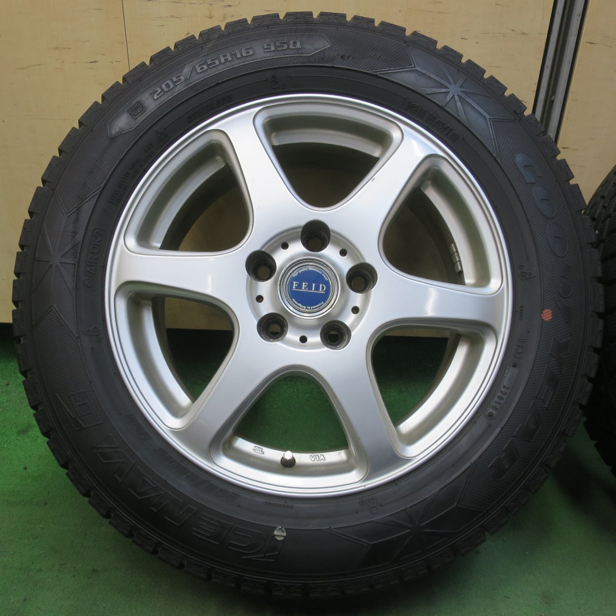 4本価格★スタッドレス 205/65R16 グッドイヤー アイスナビ6 FEID フェイド 16インチ PCD114.3/5H★6040706イス