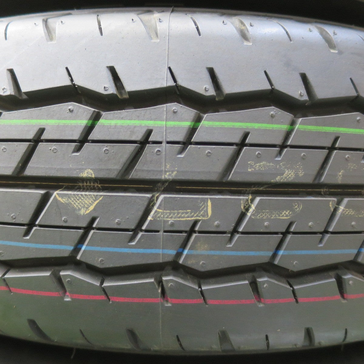 新車外し★トヨタ 200系 ハイエース 純正 スチール 195/80R15 107/105N ダンロップ SP175N 15インチ PCD139.7/6H★6050515イノ